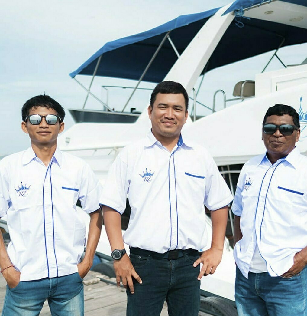 Private boat crew Bali — Martin Apllo, Nyoman Subawa, professional yacht charter team Nusa Penida
