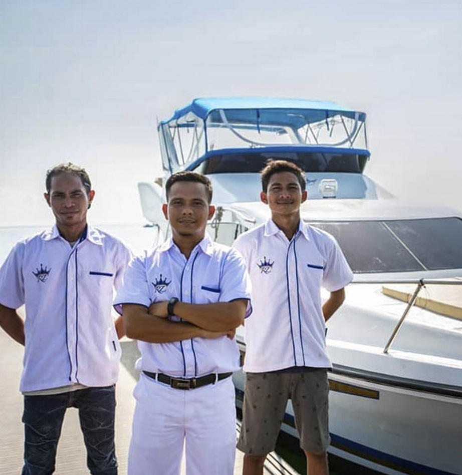 Nusa Penida Info boat crew — Wayan Juriana, Ariie Yanto, Pan Kami, licensed private boat captains Bali